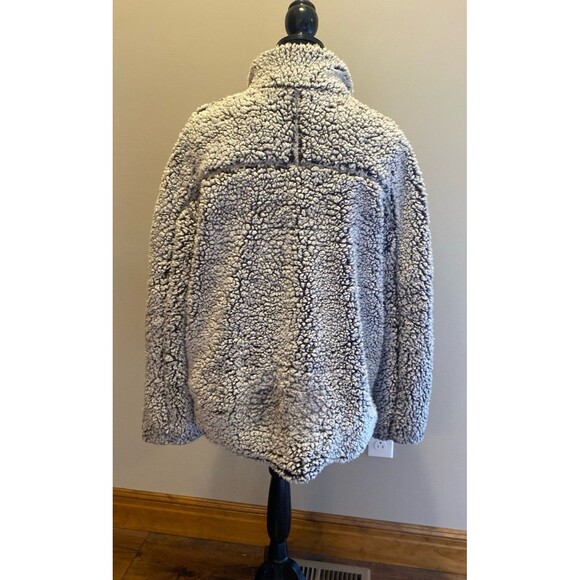 Thread & Supply Fuzzy Teddy Bear Jacket Size Medium Lined Pockets 1/4 Zip Gray - Picture 4 of 12